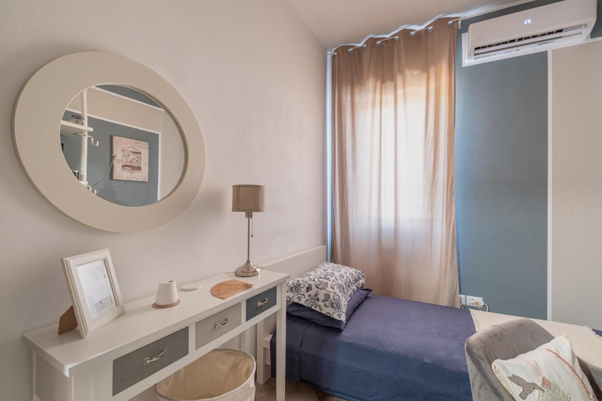 GREY ROOM ≡ Rome, Italy ≡ Lowest Booking Rates For Grey Room in Rome,  Reviews